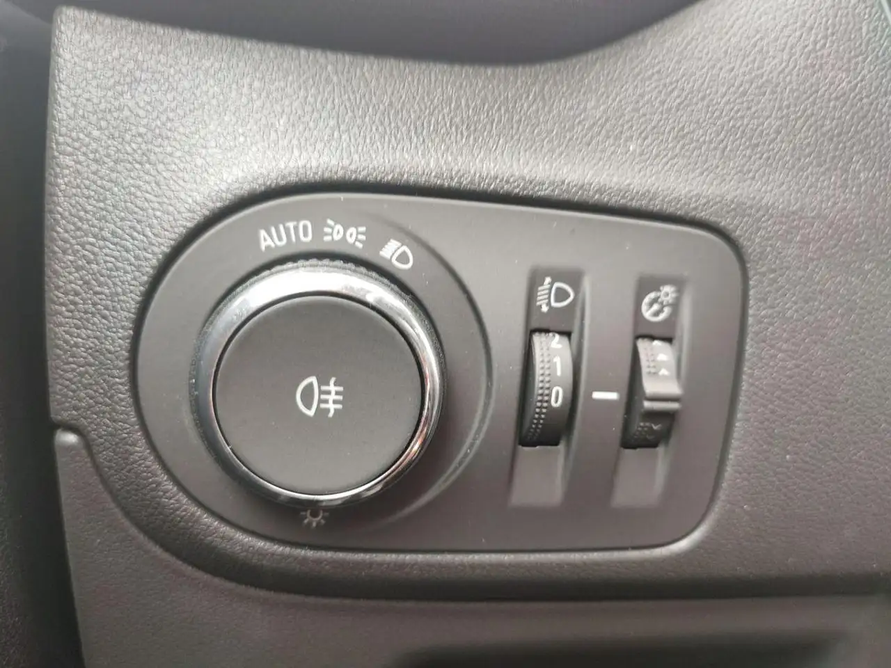 Opel Crossland AT SHZG*NAVI*LKHZG*FSHZG*KAMERA — معرض صور السيارة 28