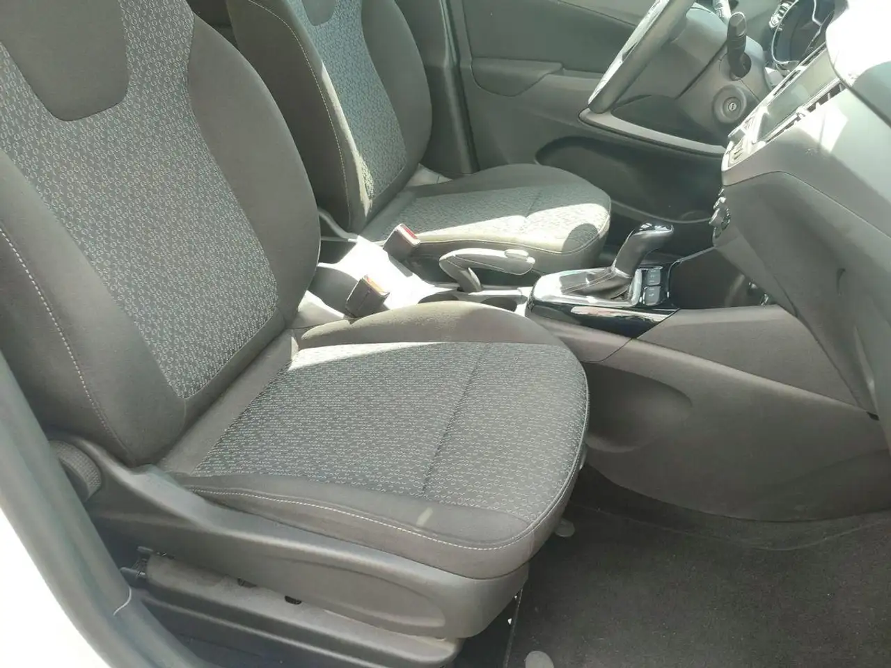 Opel Crossland AT SHZG*NAVI*LKHZG*FSHZG*KAMERA — معرض صور السيارة 16