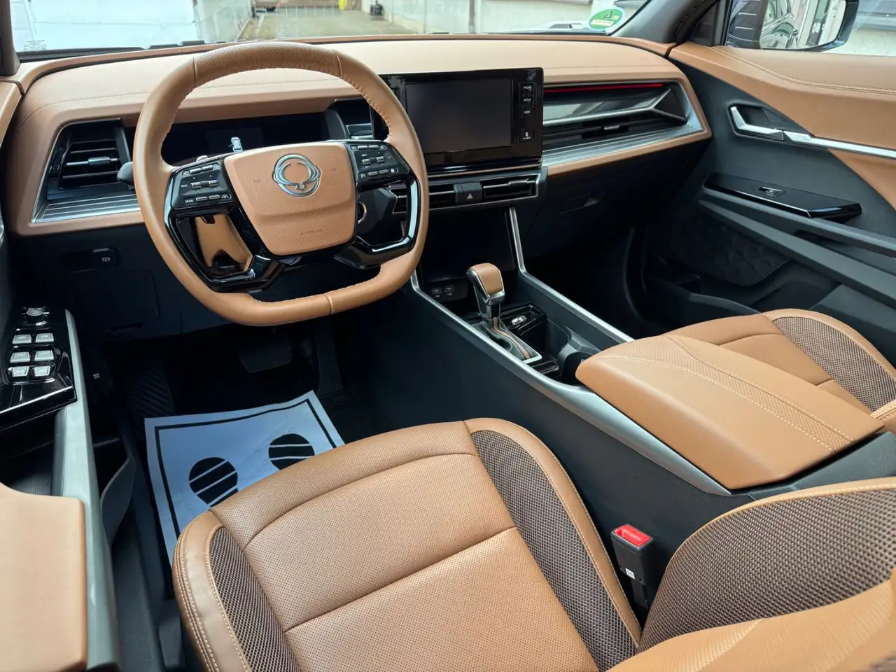 SsangYong Torres 1.5 T-GDI Forest Edition AT LED NAVI AHK — Galería del vehículo 17