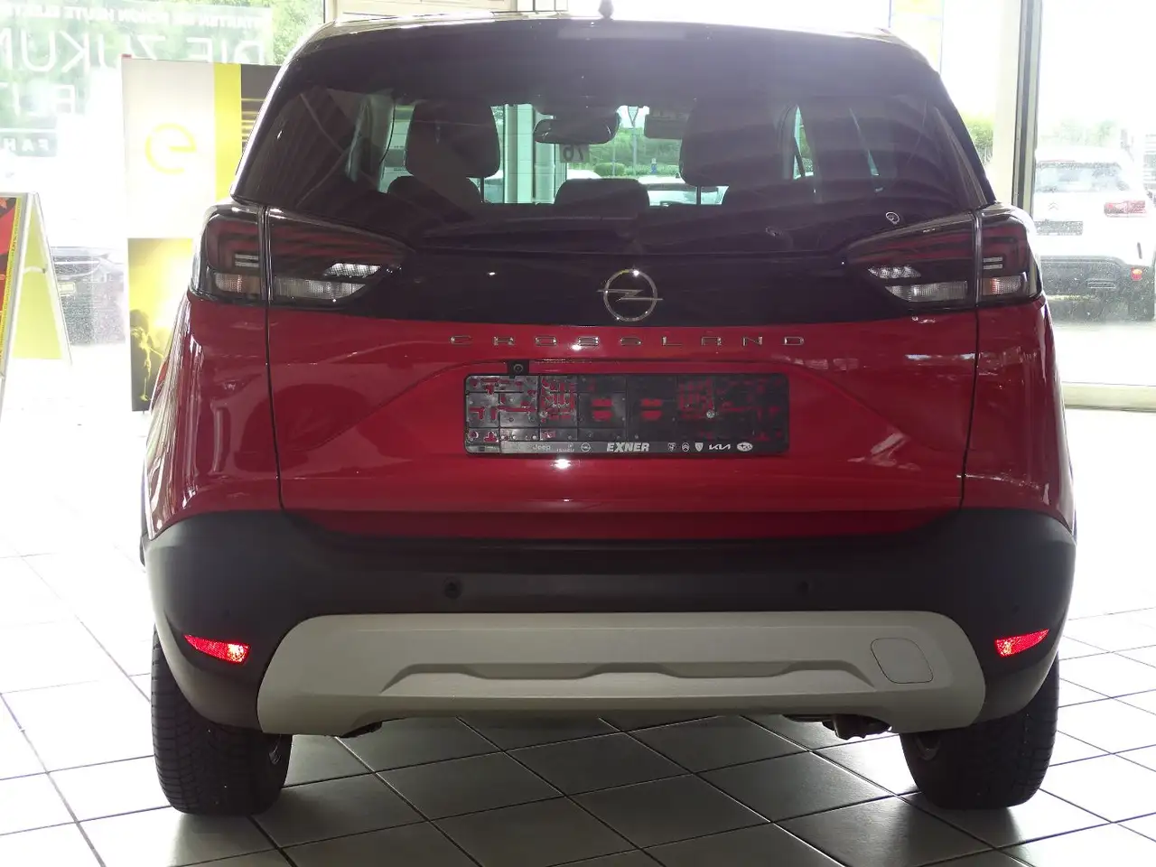 Opel Crossland 1,2 Turbo ELEGANCE LED+Navi+SHZ+Kam. — Galería del vehículo 8
