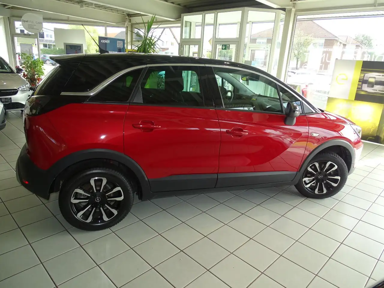 Opel Crossland 1,2 Turbo ELEGANCE LED+Navi+SHZ+Kam. — Galería del vehículo 5