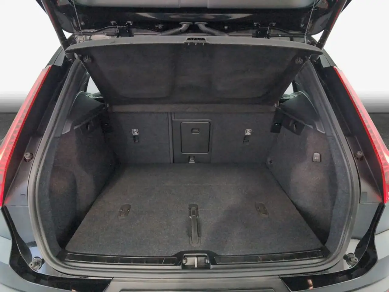 Volvo XC40 XC40 B3 2WD Core +ANHÄNGERKUPPLUNG+LED+SHZ+PDC — Vehicle gallery 9