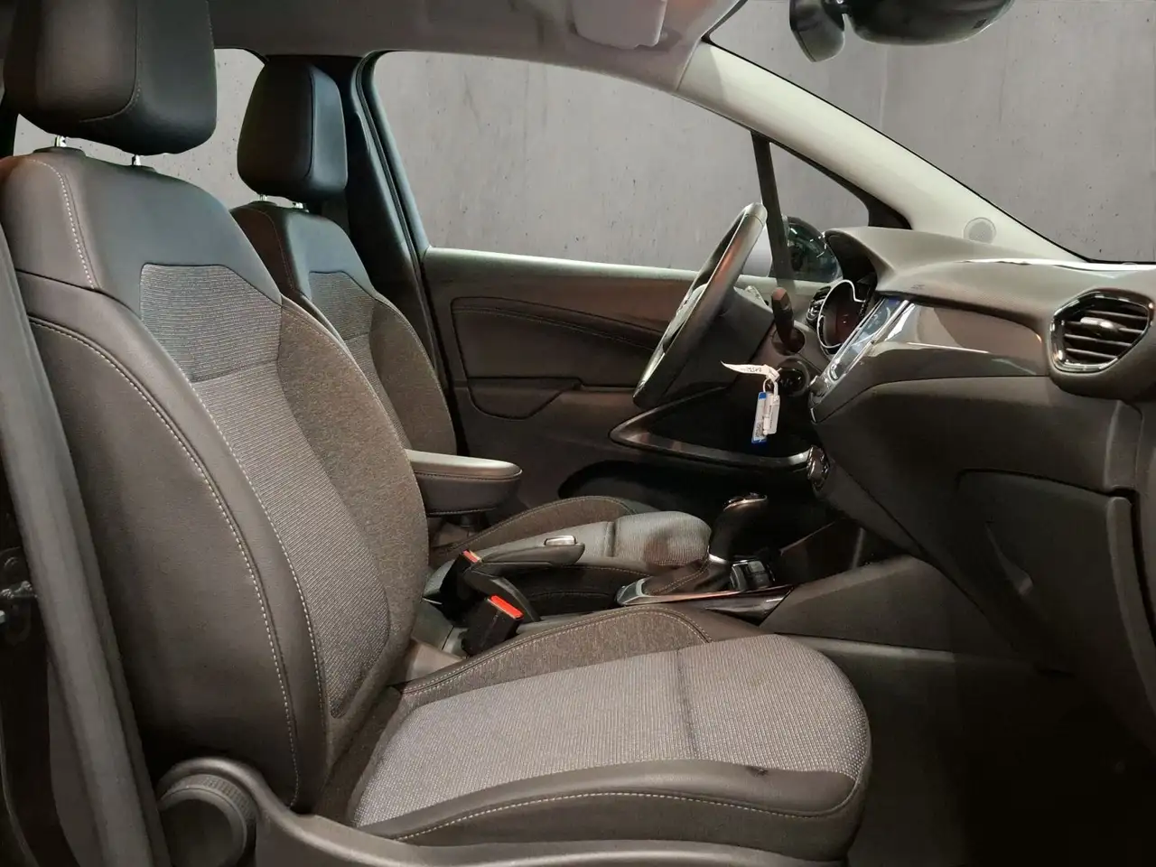 Opel Crossland 1.2 DI Turbo, Rückfahrkamera, Sitzheiz — معرض صور السيارة 17