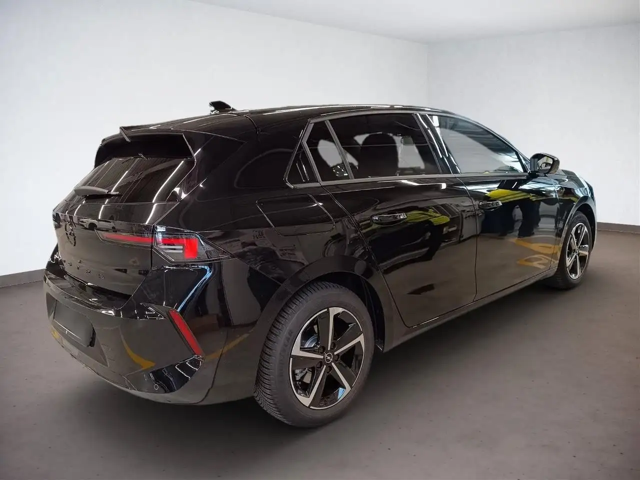 Opel Astra 5-Türer GS 1.2 Turbo S/S 6G *AHK*MATRIX* — Vehicle gallery 5