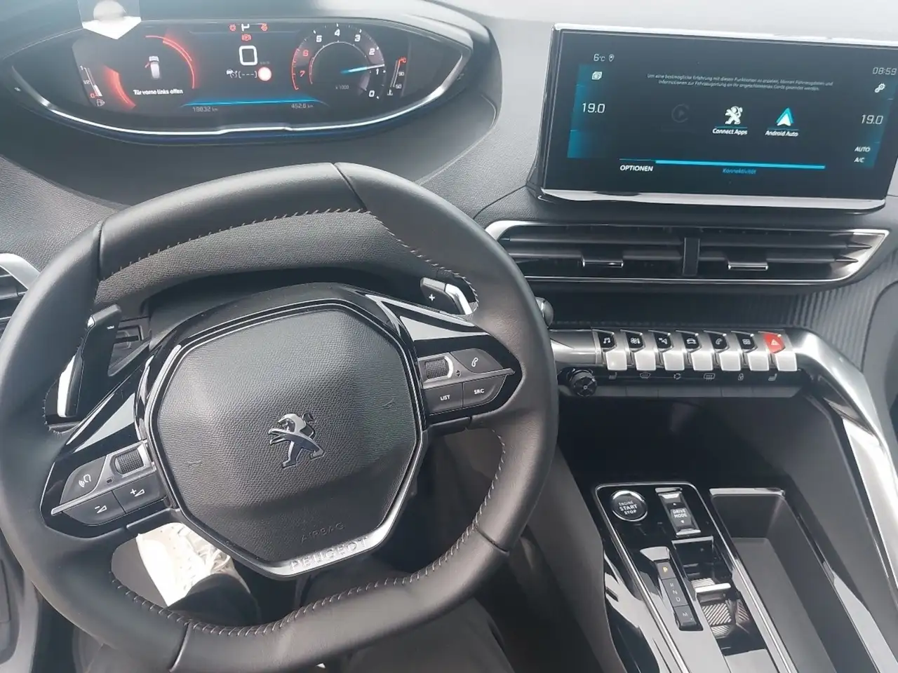 Peugeot 3008 Allure Pack 130 EAT8 ab 2,99% eff Zins — معرض صور السيارة 15