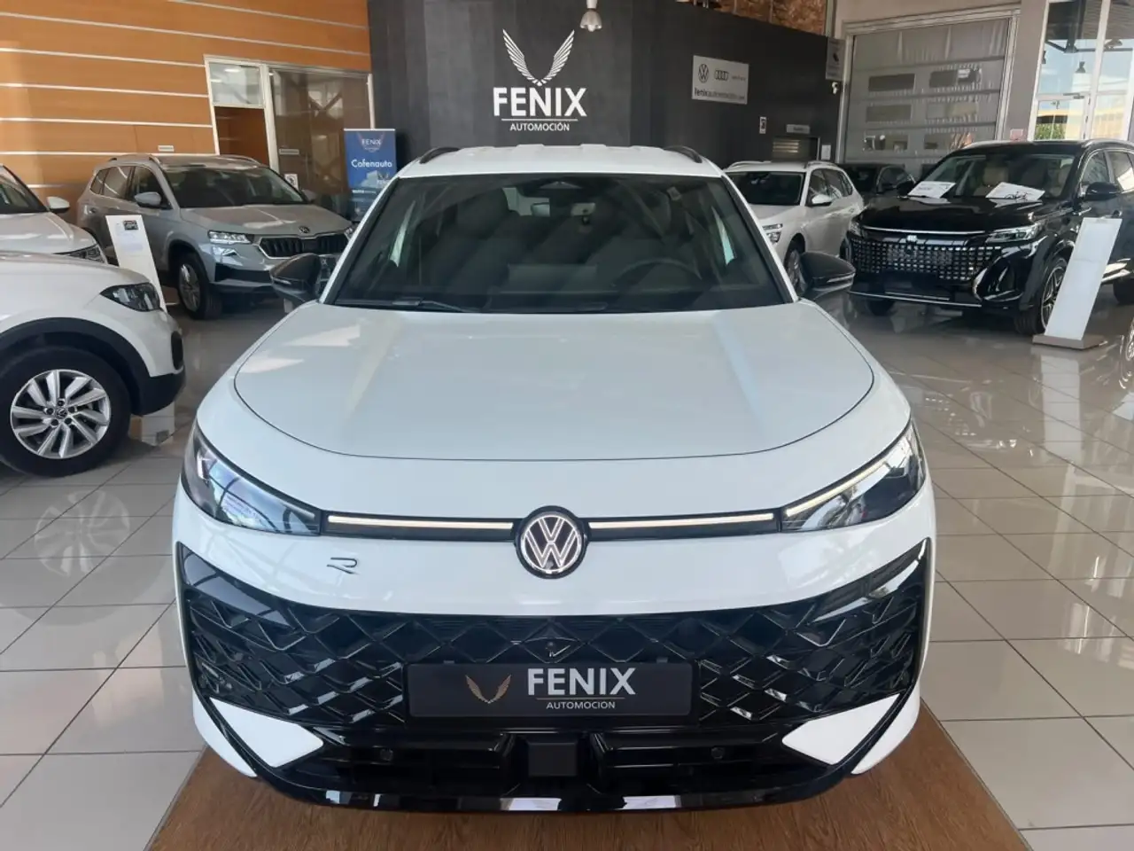 Volkswagen T-Roc 1.5 TSI R-Line kW DSG7 110KW — Galería del vehículo 3