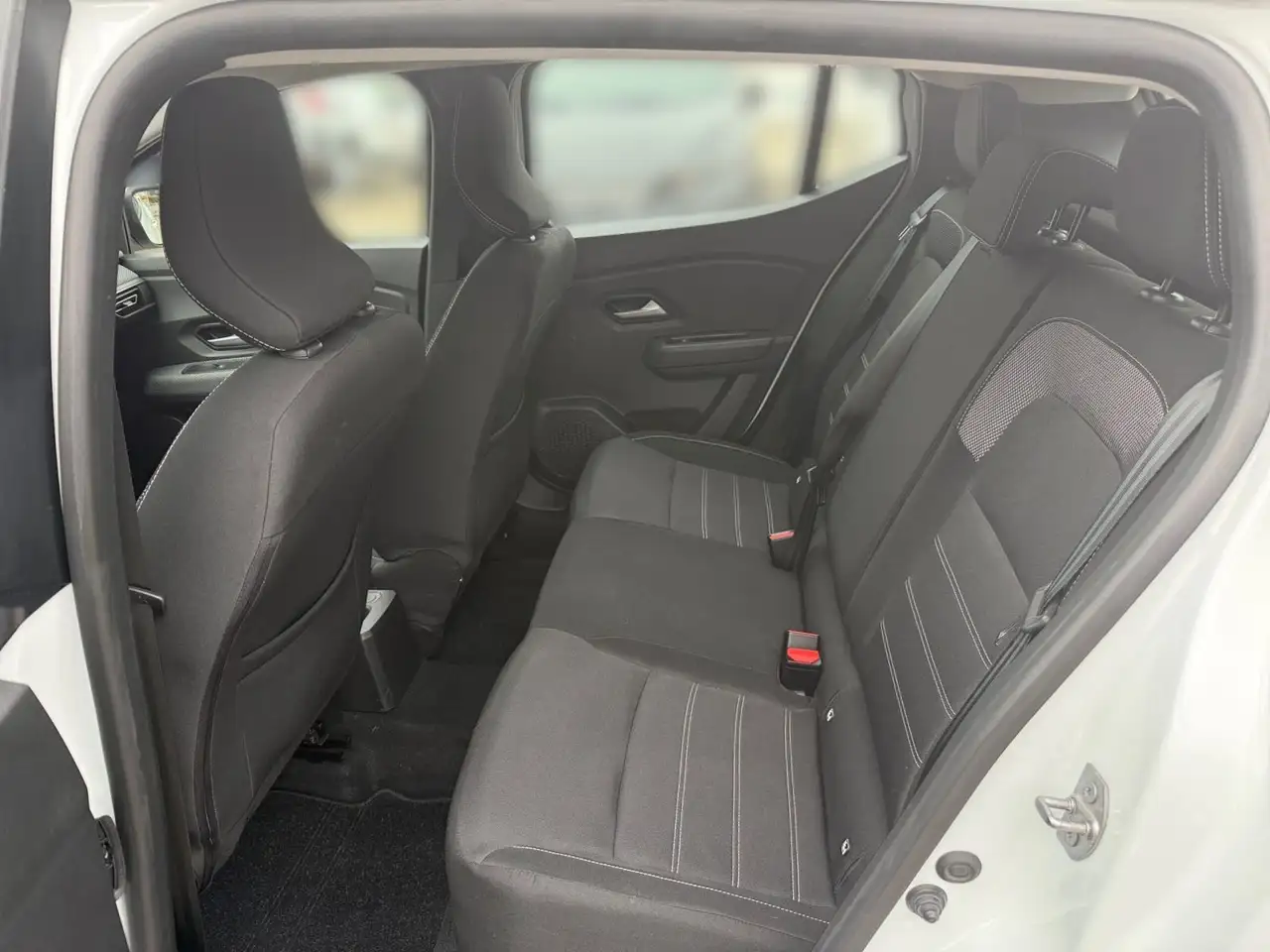 Dacia Sandero III 1.0 TCe 90 Expression *GJR*KAMERA*NA — Galerie du véhicule 11