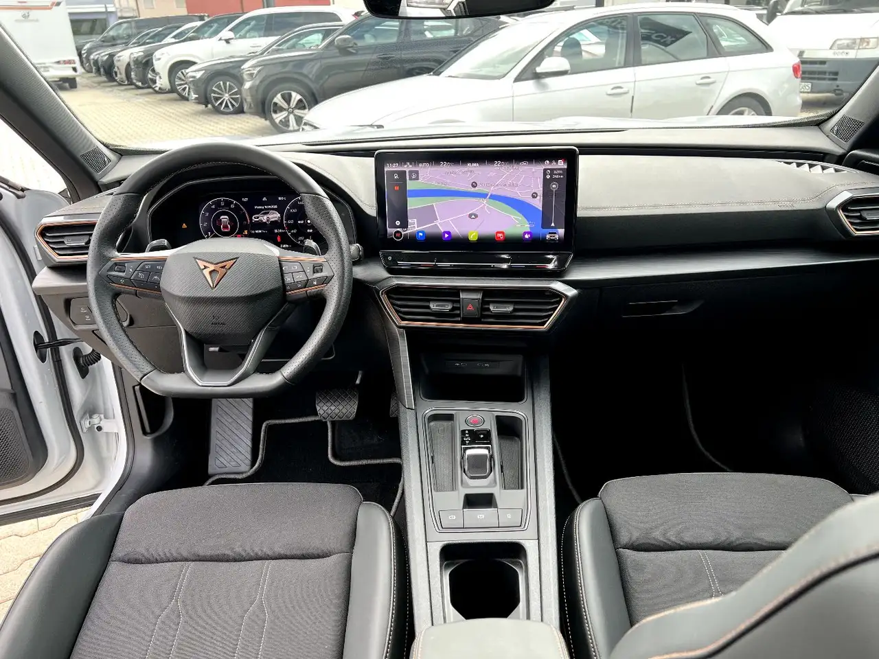 CUPRA Formentor 1.5 TSI *LED Navi ACC Kamera Sitzh.* — Galería del vehículo 19
