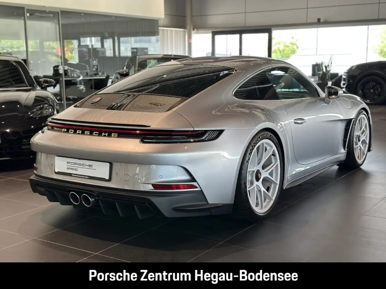 Porsche 992 (911) S/T Heritage Design Paket 60 Jahre 911 — معرض صور السيارة 11