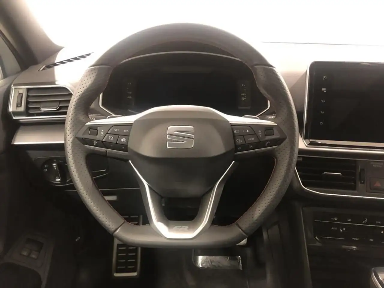 SEAT Tarraco 1.4 e-Hybrid FR DSG — معرض صور السيارة 10
