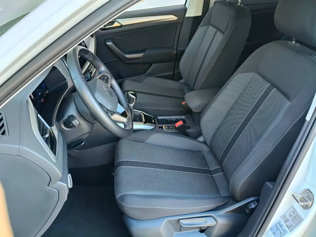 Volkswagen T-Roc T-Roc 2.0TDI Life 85kW Life — معرض صور السيارة 13