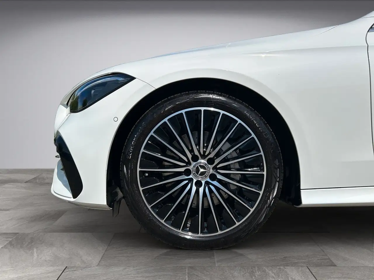 Mercedes-Benz CLE 200 Coupé*AMG PLUS*HEAD-UP*MEMORY*PANORAMA* — Vehicle gallery 14
