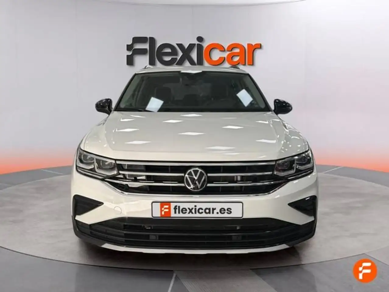Volkswagen Tiguan 1.5 TSI Urban Sport DSG 110kW — Galería del vehículo 2