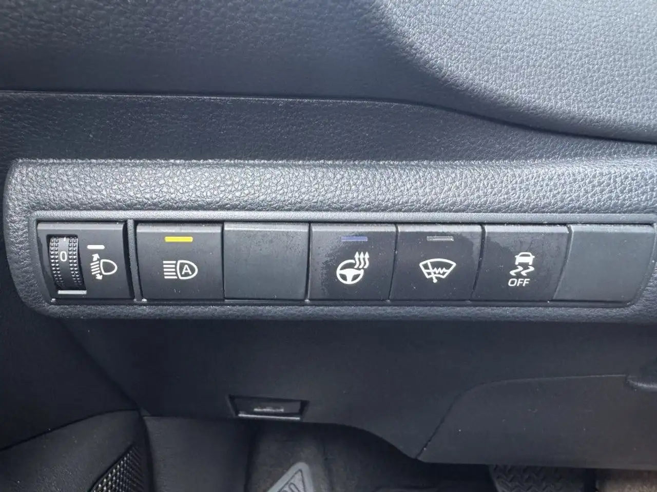 Suzuki Swace 1.8 Hybrid CVT Comfort+ — معرض صور السيارة 15