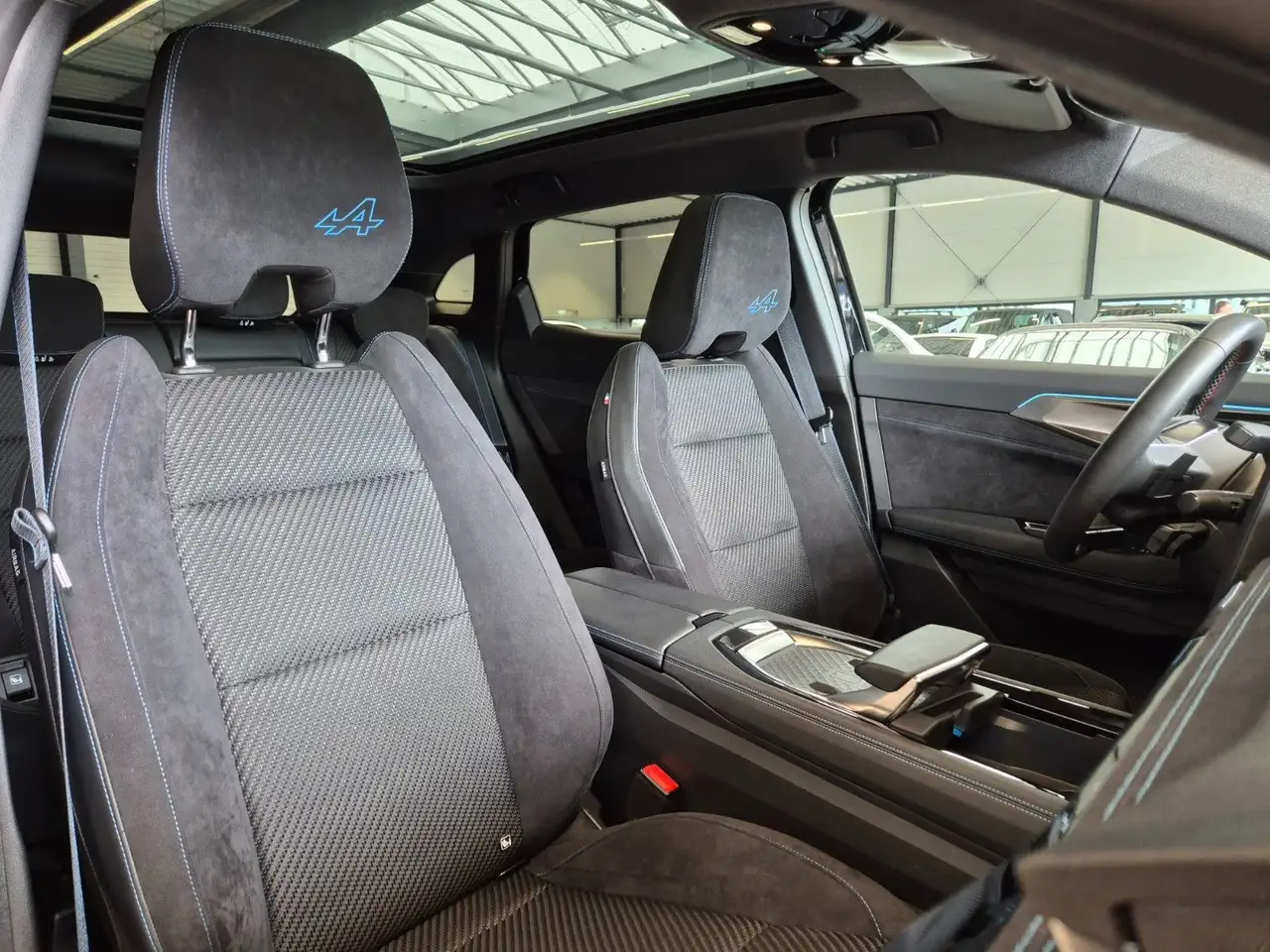 Renault Austral AUSTRAL 1.3 TCe TECHNO ESPRIT ALPINE PANO 360CAM — Vehicle gallery 9