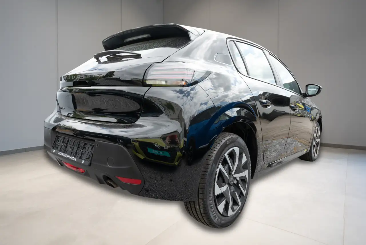 Peugeot 208 Active 1.2 PureTech 75 *MIRRORSCREEN*DAB*TEMPOMAT*SHZ* — معرض صور السيارة 3
