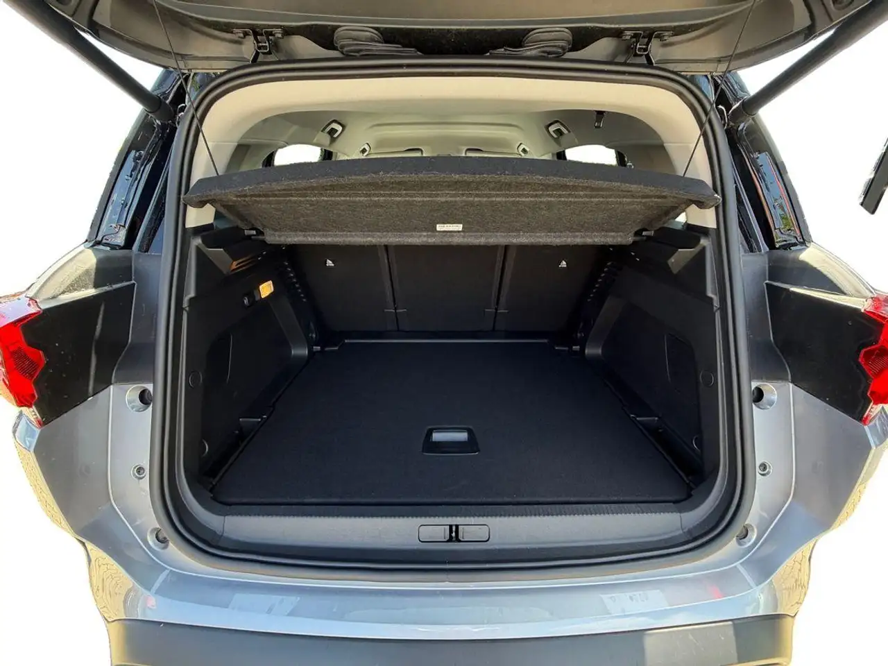 Citroen C5 Aircross ë-Series — Vehicle gallery 19