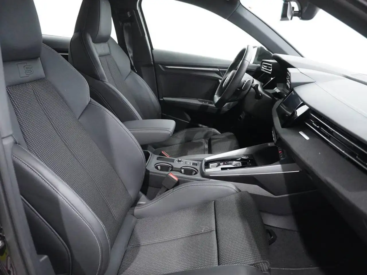 Audi A3 Sportback TDI Genuine S tronic 110kW — Galería del vehículo 9