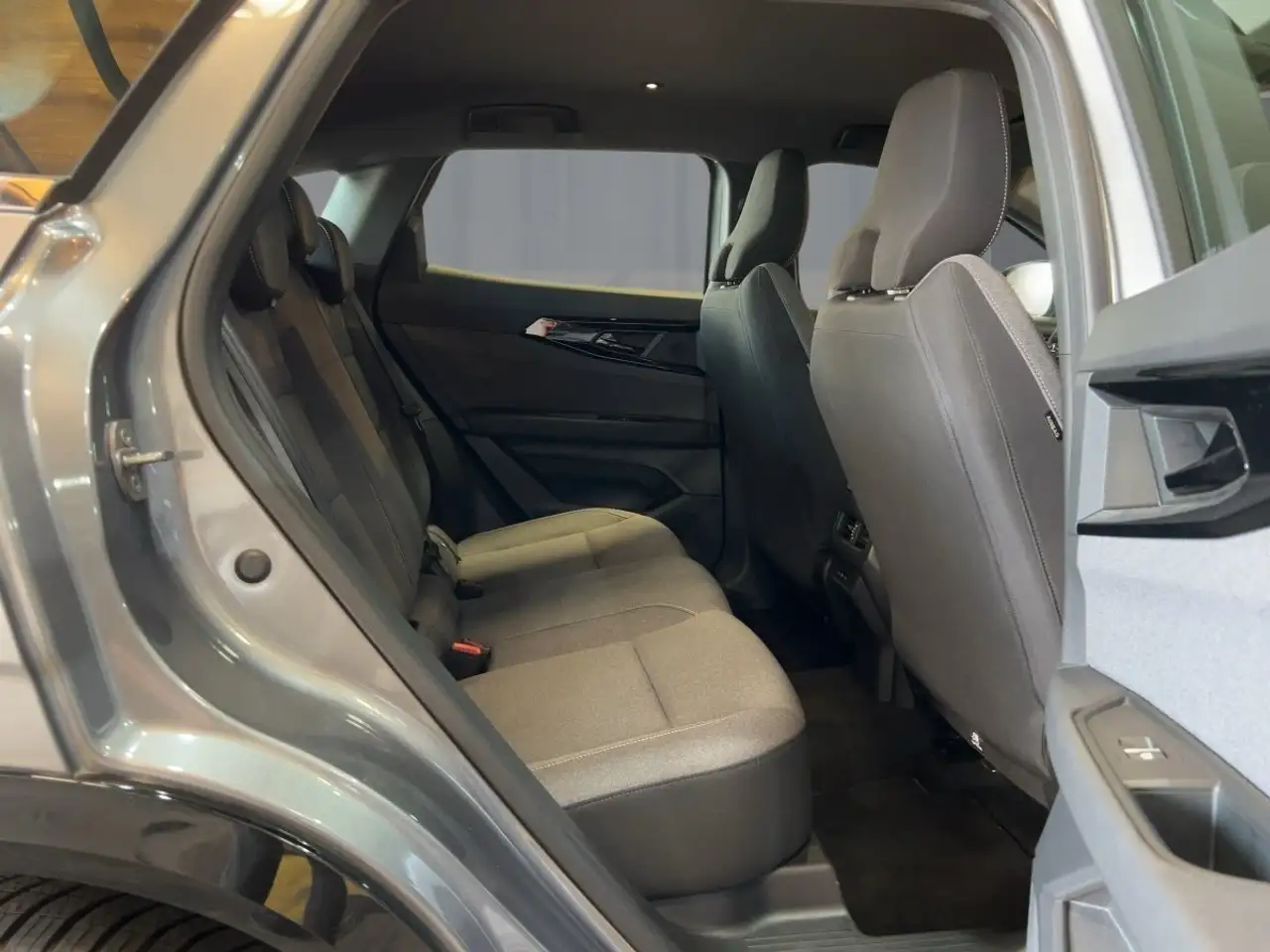 Renault Austral EVOLUTION TCe 160 AUTOMATIK SITZHEIZUNG — Galerie du véhicule 9