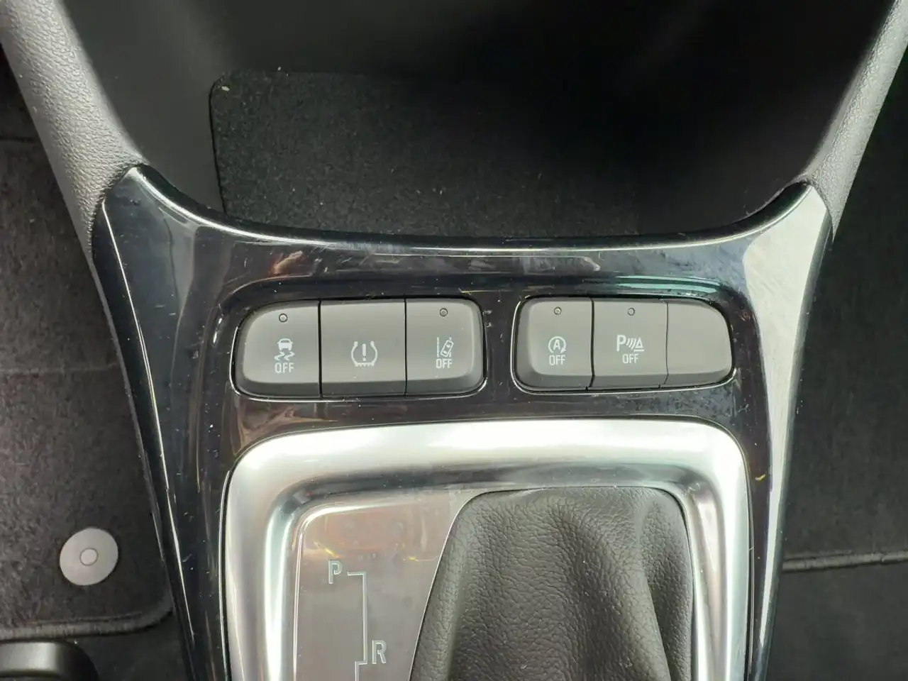 Opel Crossland AT6 Elegance LED/Navi/Ergo/SHZ/LHZ/Kam — معرض صور السيارة 22