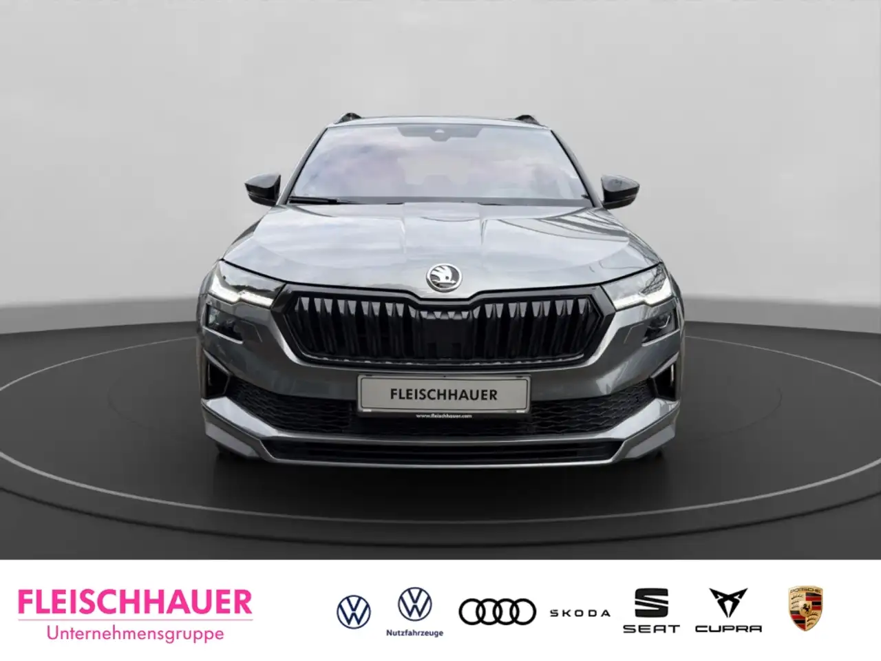 Skoda Karoq Sportline 1.5 TSI DSG LED ACC Rückfahrk. — معرض صور السيارة 2