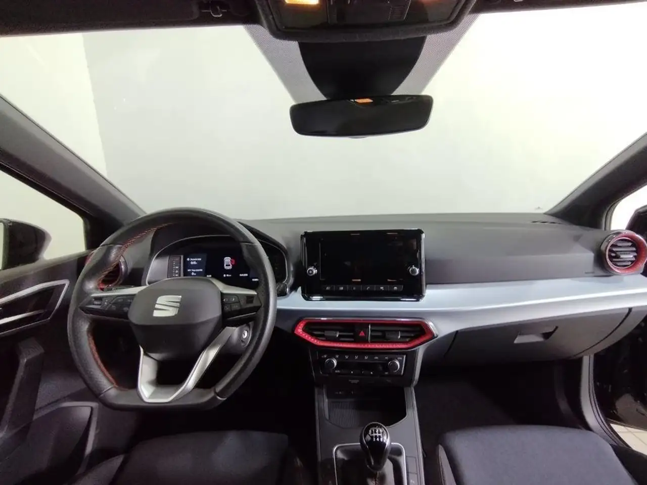 SEAT Ibiza 1.0 TSI S&S FR XS 115 — Galería del vehículo 4