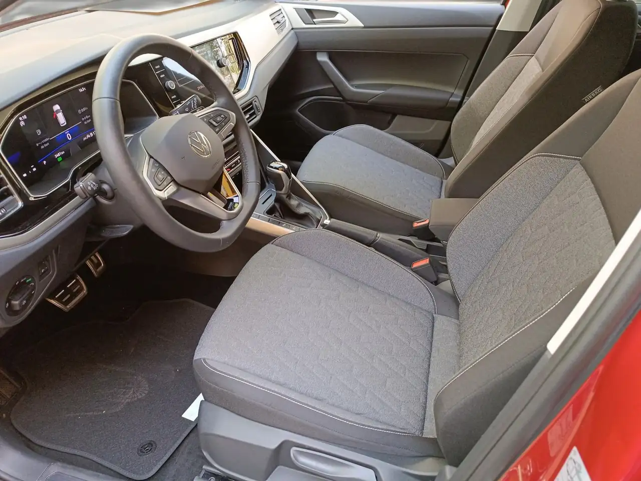 Volkswagen Taigo 1.5 TSI Move DSG *R-CAM*ACC*LED*SHZ* — Vehicle gallery 10