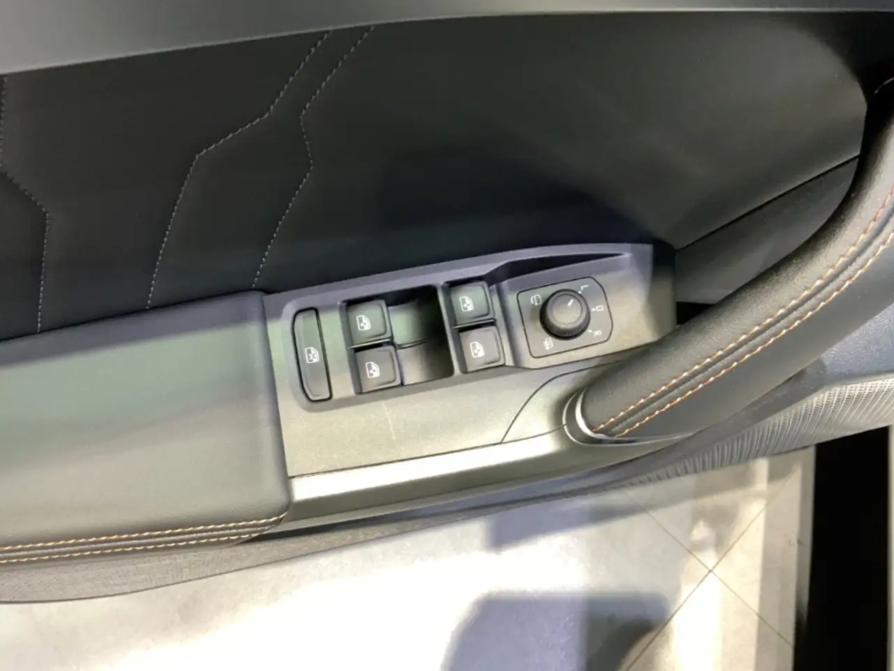 CUPRA Formentor 1.5TSI DSG+ACC+Navi +Sitzhzg — Galerie du véhicule 24