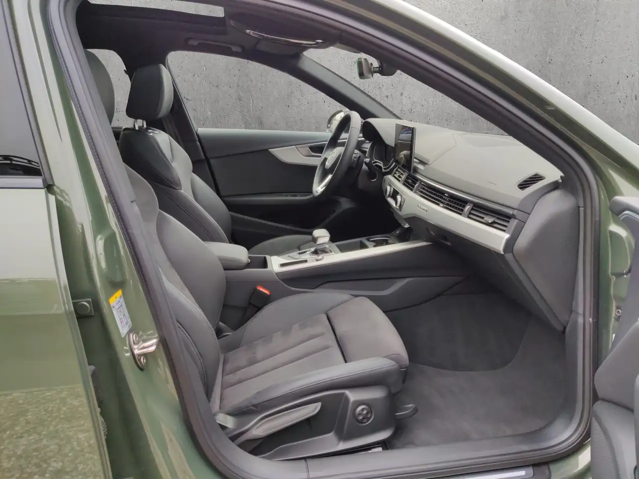 Audi A4 allroad 45 TFSI quattro S tronic* — معرض صور السيارة 16