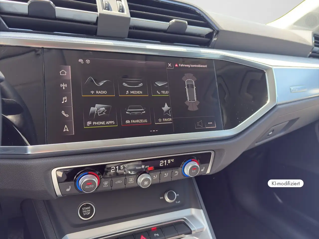 Audi Q3 35 TFSI S tron. NAVI AHK STANDHZG — Vehicle gallery 12