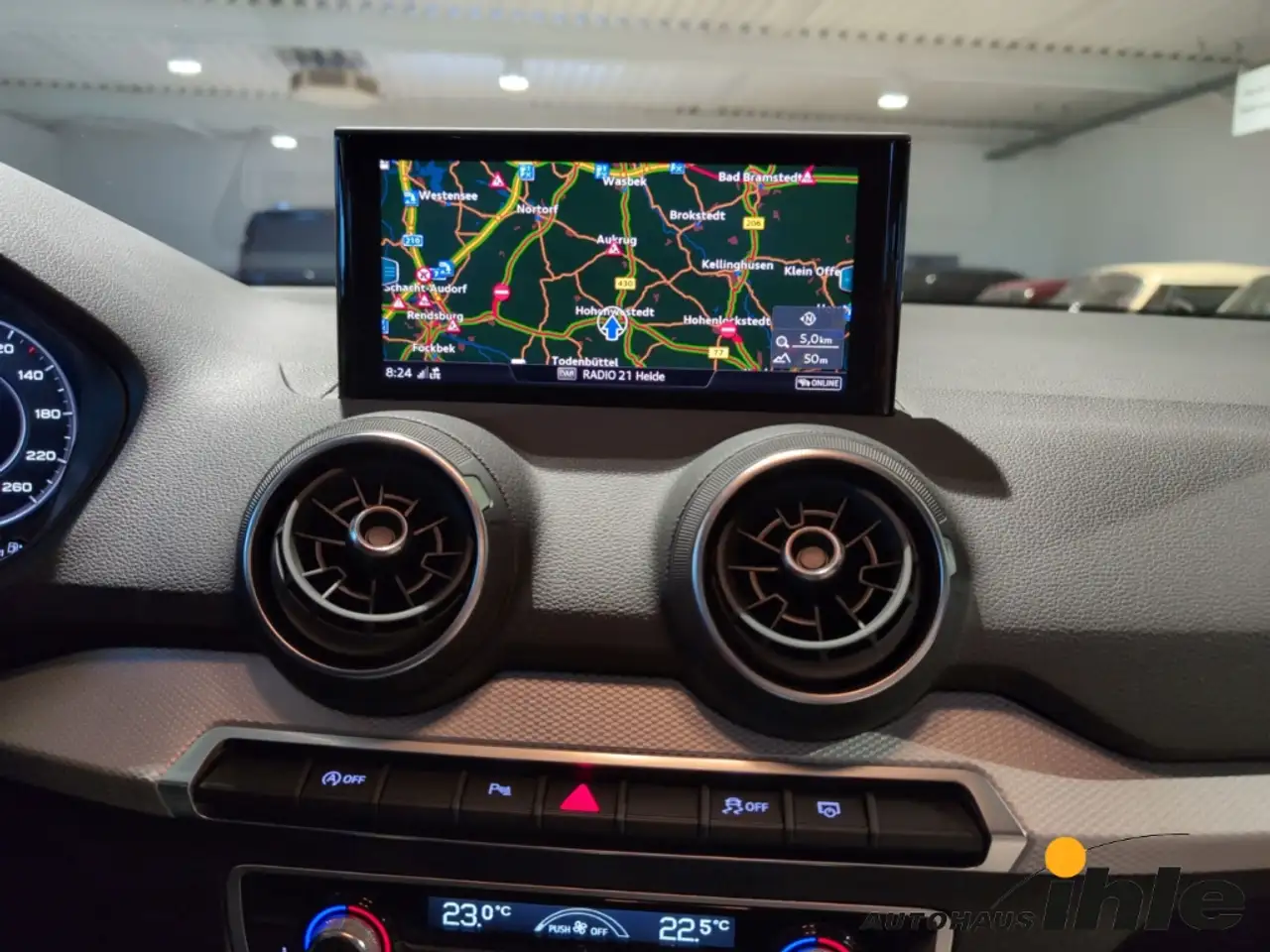 Audi Q2 35 TFSI S tronic S line AHK+SOUNDSYSTEM+FERNLICHTA — Galería del vehículo 13