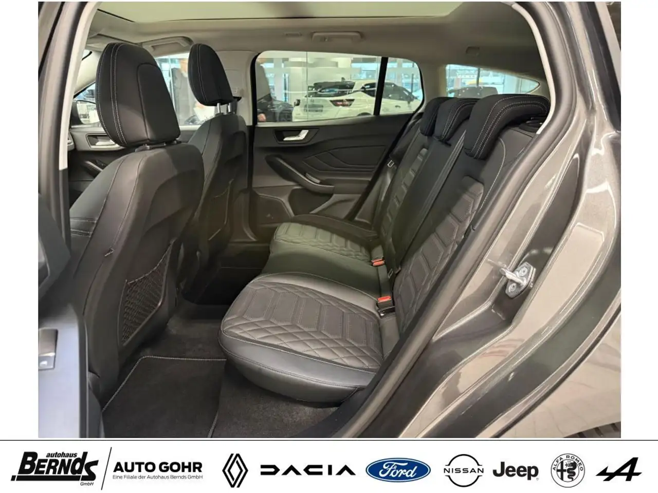 Ford Focus Turnier 1.0 EcoBoost Hybrid TITANIUM X PANO-DACH — Galerie du véhicule 9