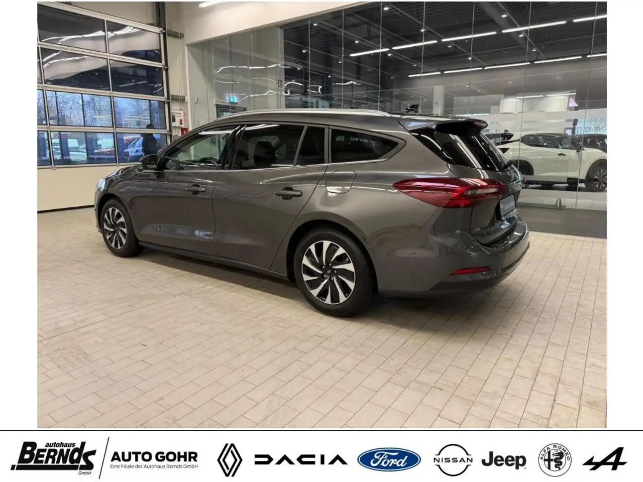 Ford Focus Turnier 1.0 EcoBoost Hybrid TITANIUM X PANO-DACH — Galerie du véhicule 8