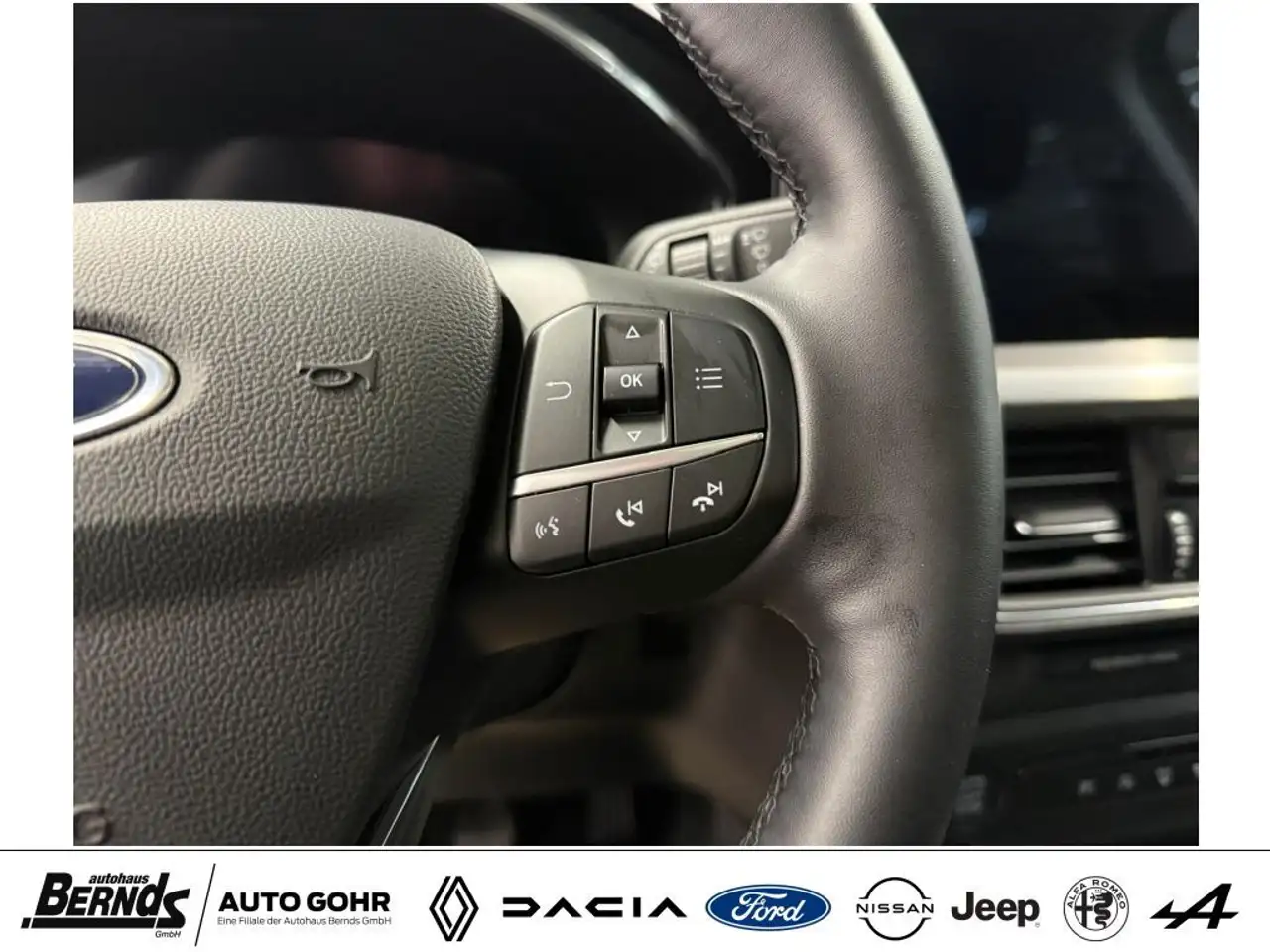 Ford Focus Turnier 1.0 EcoBoost Hybrid TITANIUM X PANO-DACH — Galerie du véhicule 16