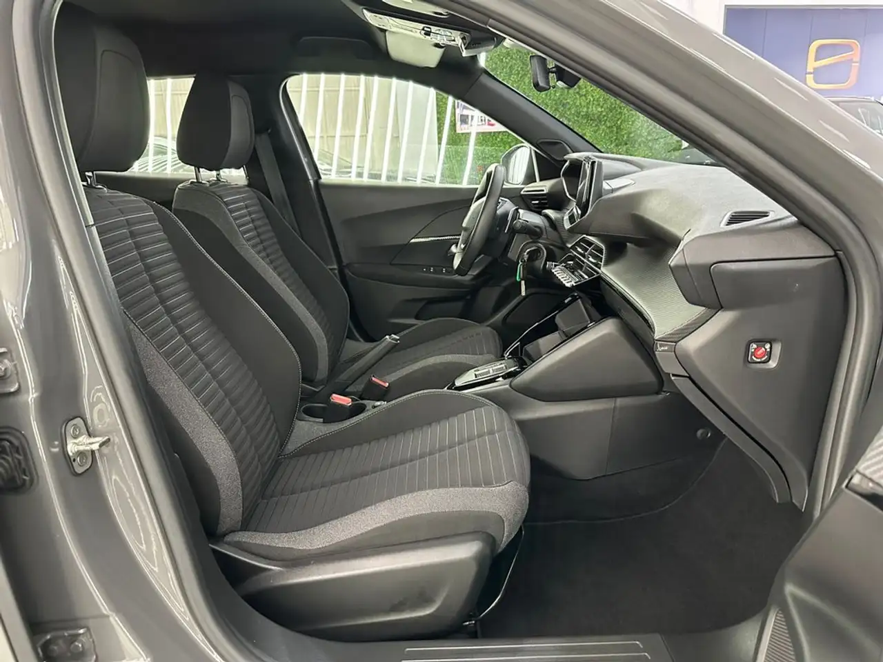 Peugeot 2008 1.5BlueHDi S&S Active Pack EAT8 130 — معرض صور السيارة 12