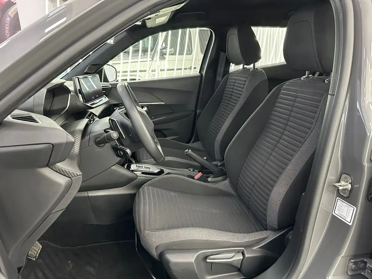 Peugeot 2008 1.5BlueHDi S&S Active Pack EAT8 130 — معرض صور السيارة 6