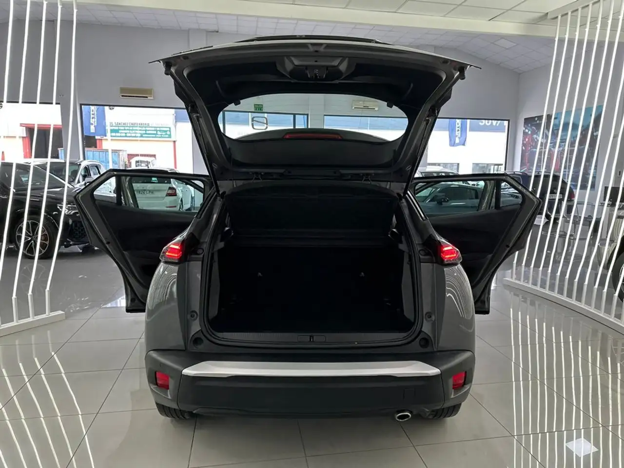 Peugeot 2008 1.5BlueHDi S&S Active Pack EAT8 130 — معرض صور السيارة 9