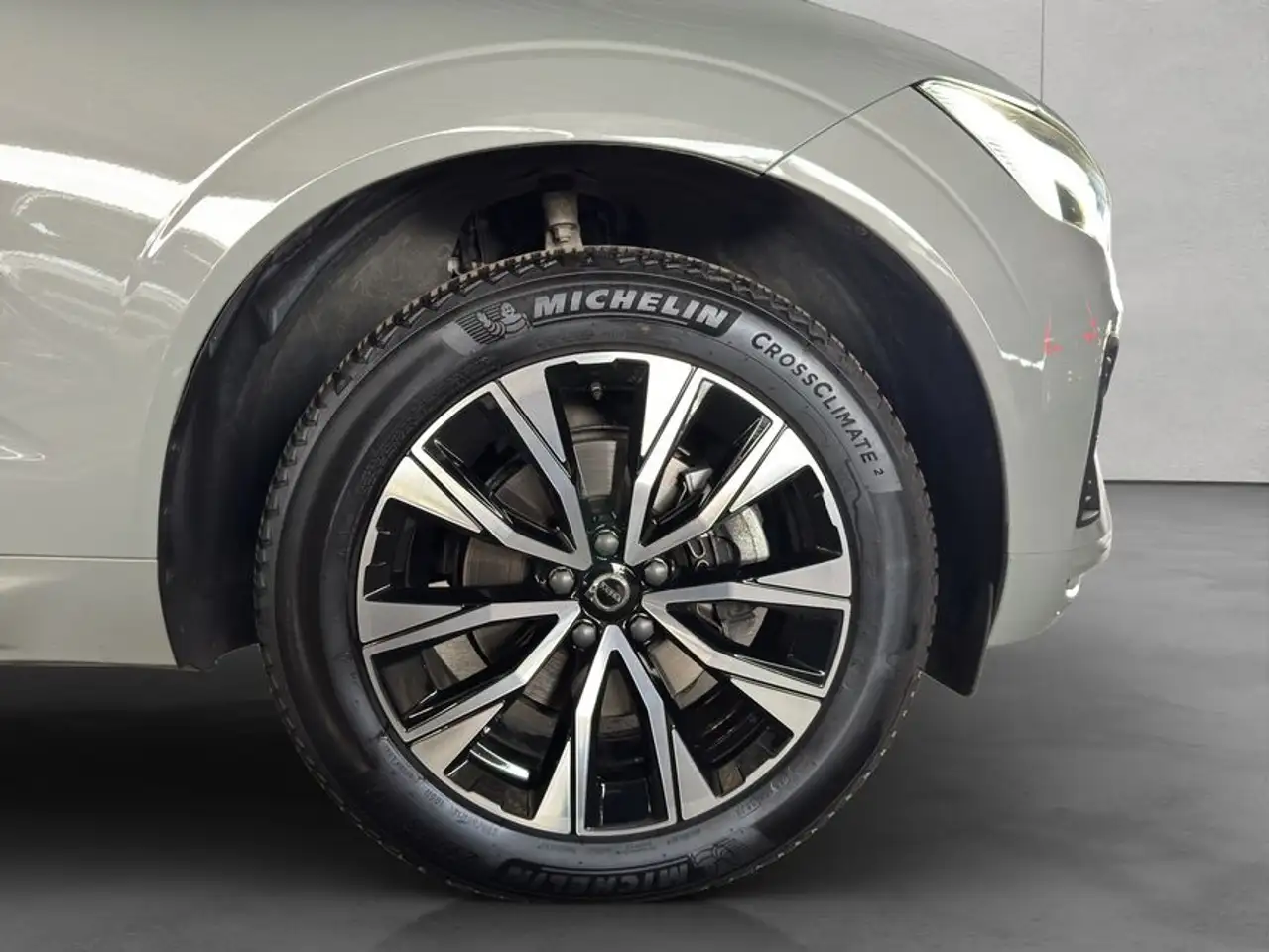 Volvo XC60 XC60 B5 B AWD Core — Vehicle gallery 16