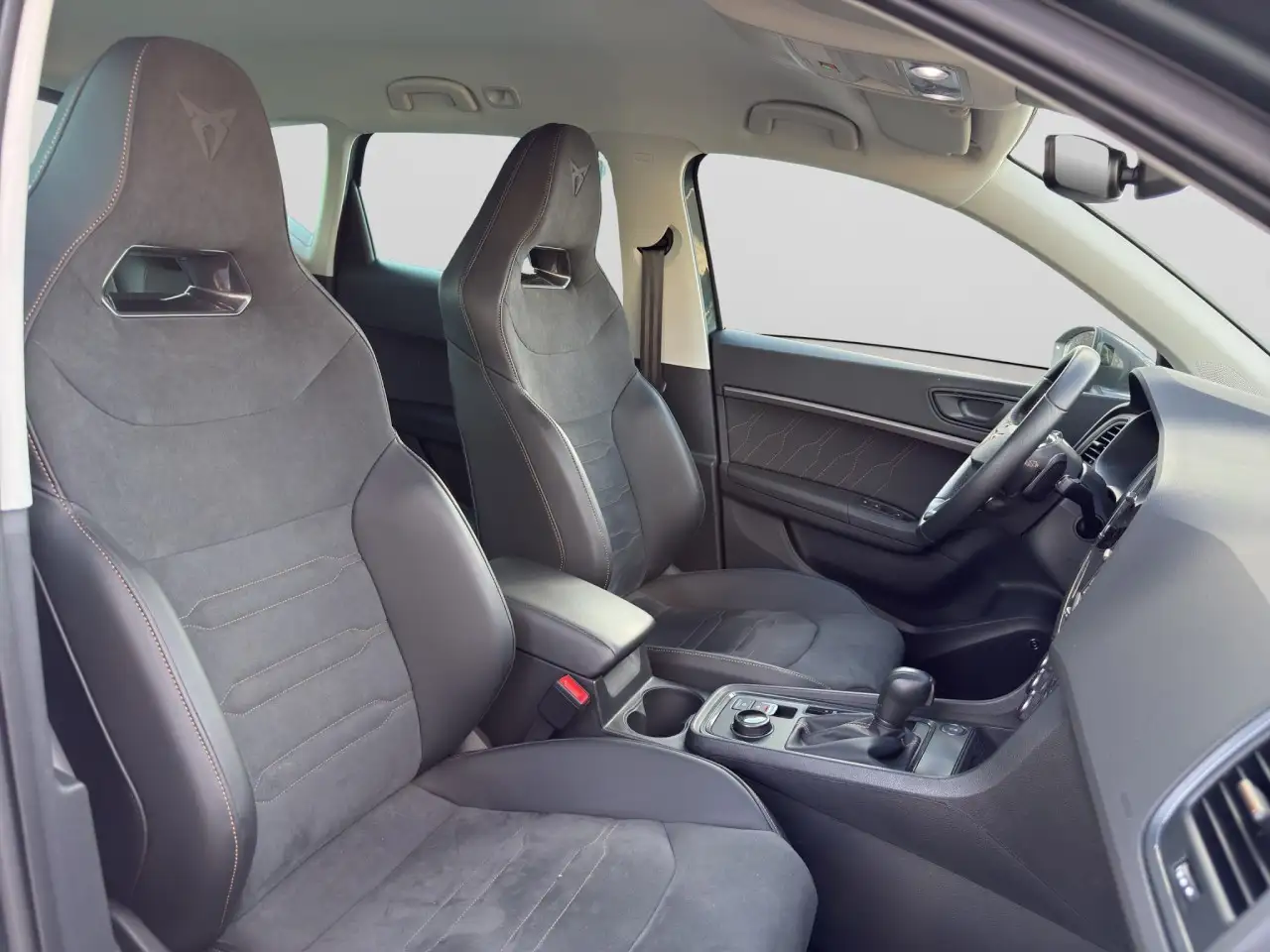 CUPRA Ateca 1.5 TSI AHK, DSG,SHZ,beats Klima Navi — معرض صور السيارة 15