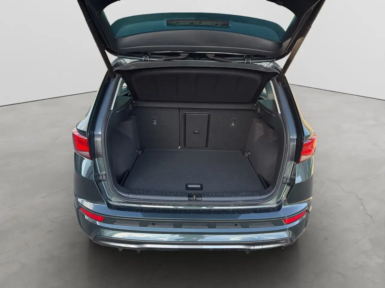 CUPRA Ateca 1.5 TSI AHK, DSG,SHZ,beats Klima Navi — معرض صور السيارة 7