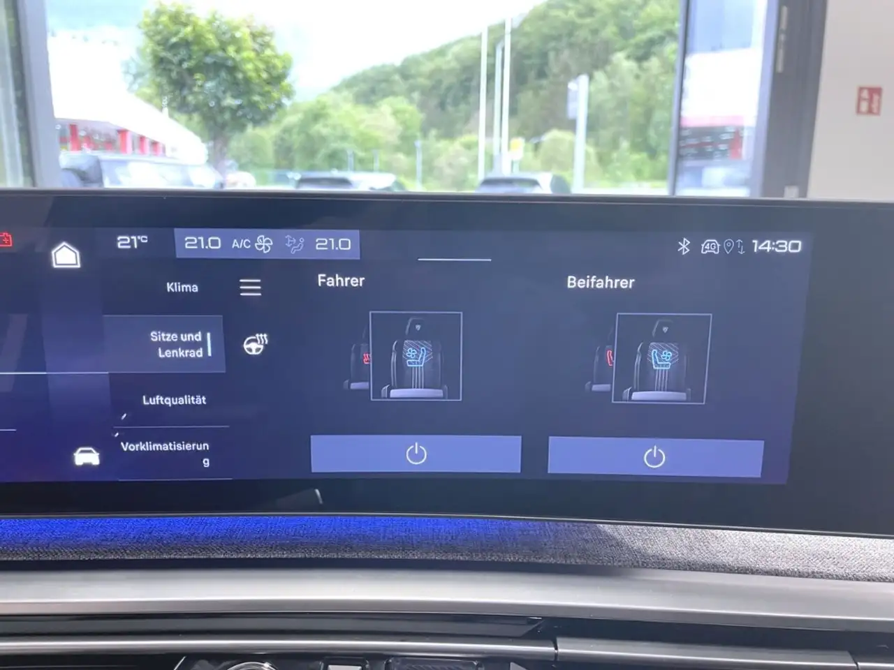 Peugeot 3008 GT Elektro 210 Navi Leder Massage Kamera — Galerie du véhicule 20