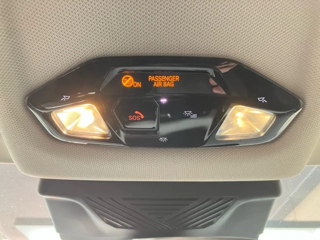 BMW iX2 eDrive20A — Galería del vehículo 26