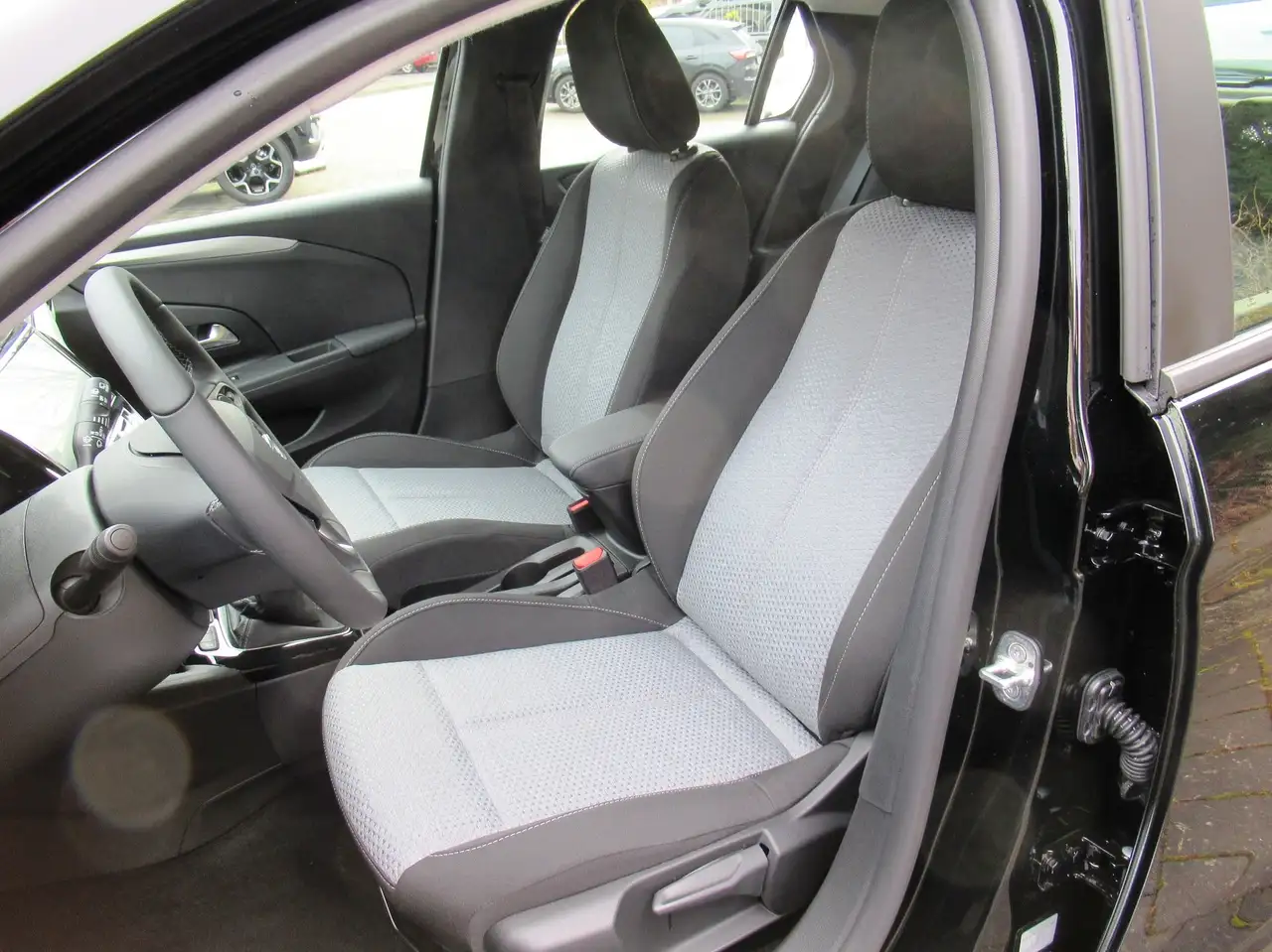 Opel Corsa 1.2 Start/Stop Edition — Galerie du véhicule 11
