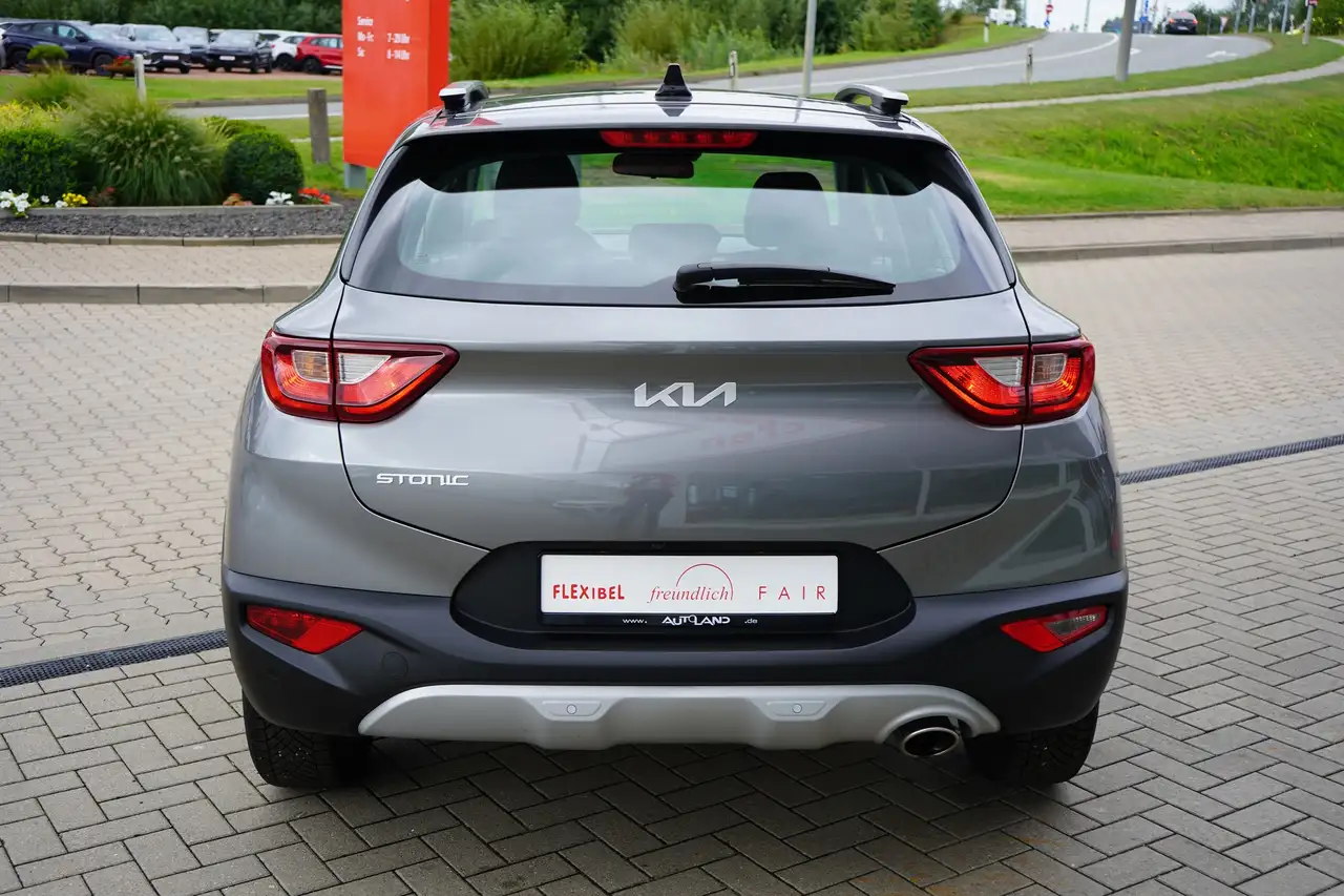 Kia Stonic 1.2 Vision Navi Android Apple Tempomat — Galería del vehículo 5