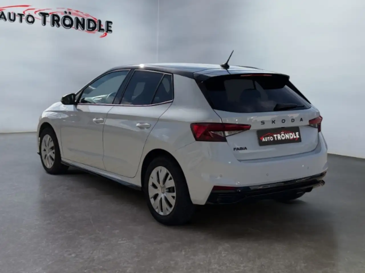 Skoda Fabia 1.0 TSI DSG Monte Carlo +ACC +Navi +Kamera — Galerie du véhicule 6