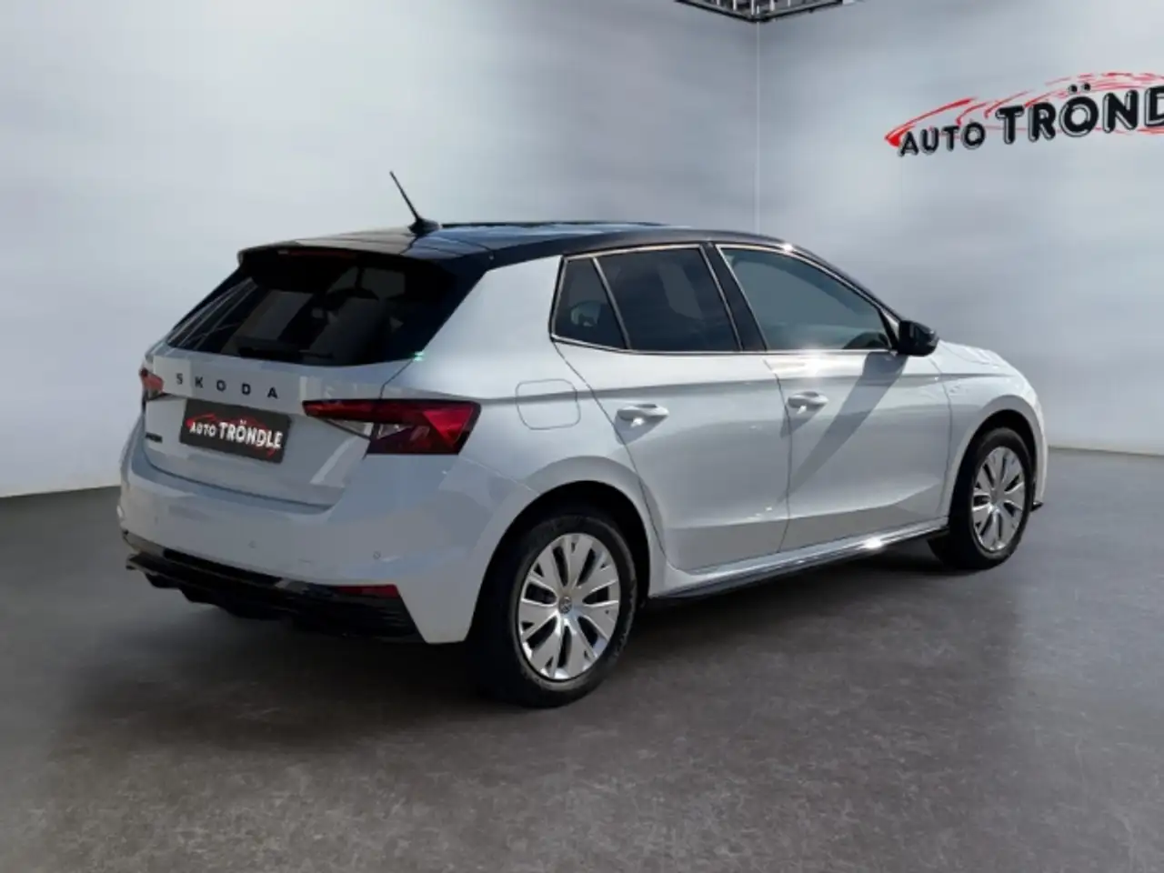 Skoda Fabia 1.0 TSI DSG Monte Carlo +ACC +Navi +Kamera — Galerie du véhicule 4