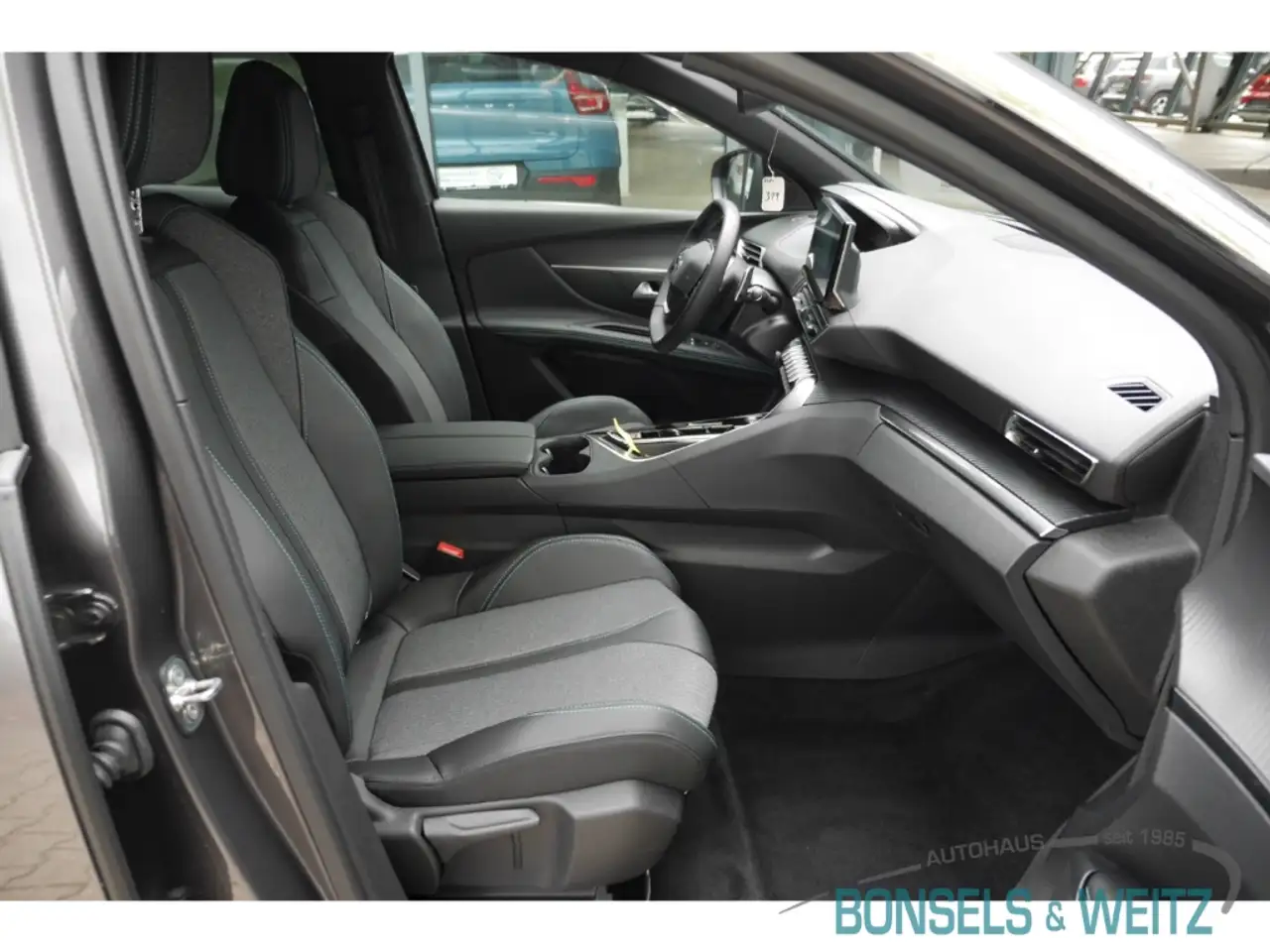 Peugeot 3008 1.2 Hybrid ALLURE PACK HYBRID E-DSC6 Navi LED Appl — معرض صور السيارة 5