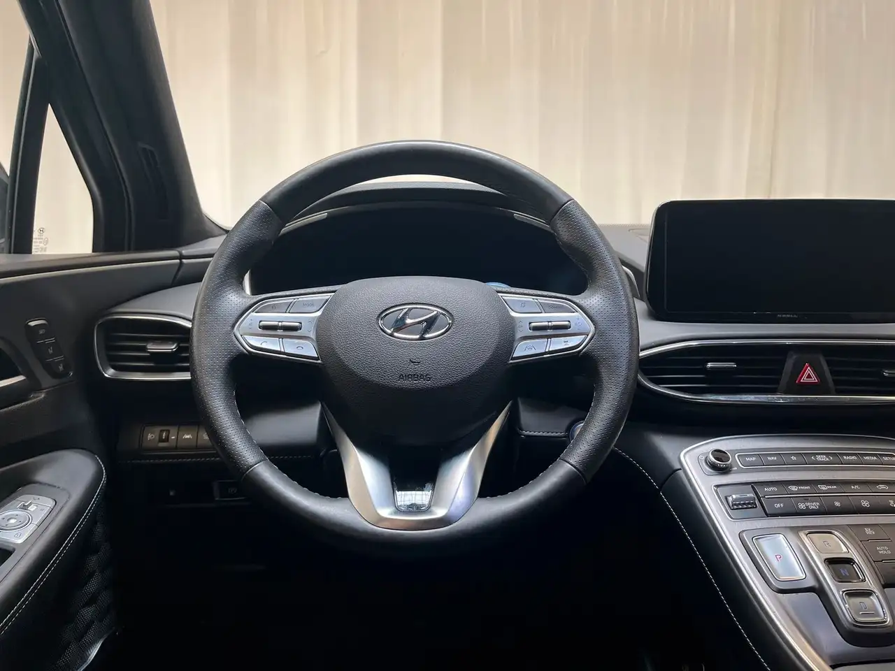 Hyundai SANTA FE 1.6 T-GDI 4WD|HUD|Pano|Lenkrhzg. — Vehicle gallery 10