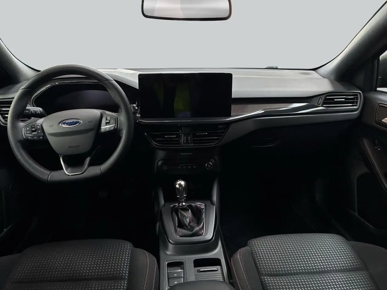 Ford Focus Turnier 1.0 EcoBoost Hybrid ST-LINE X — Galería del vehículo 11
