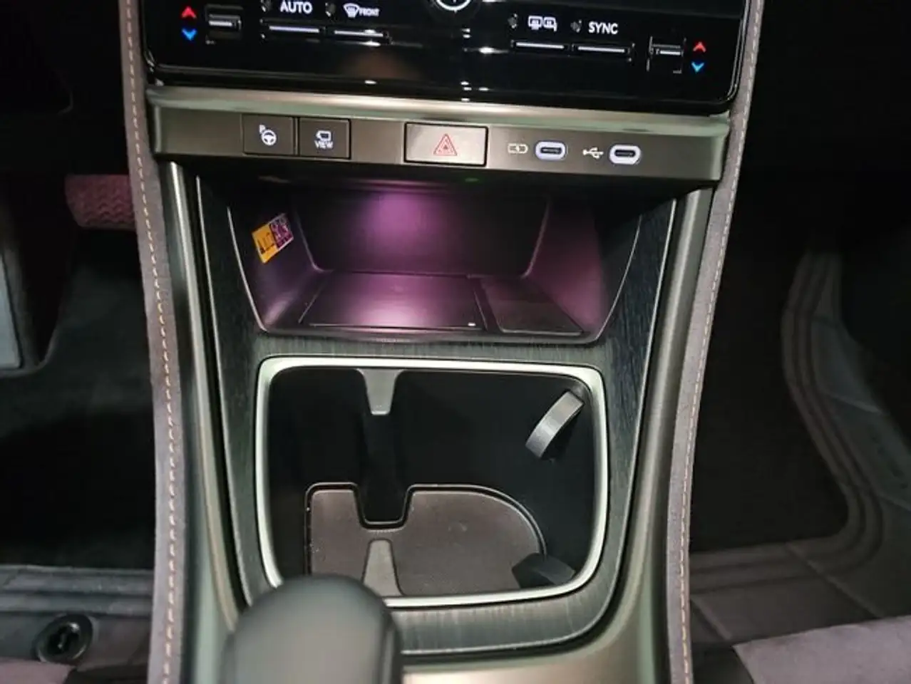 Lexus LBX 1.5 136cv HEV Cool+ — معرض صور السيارة 27